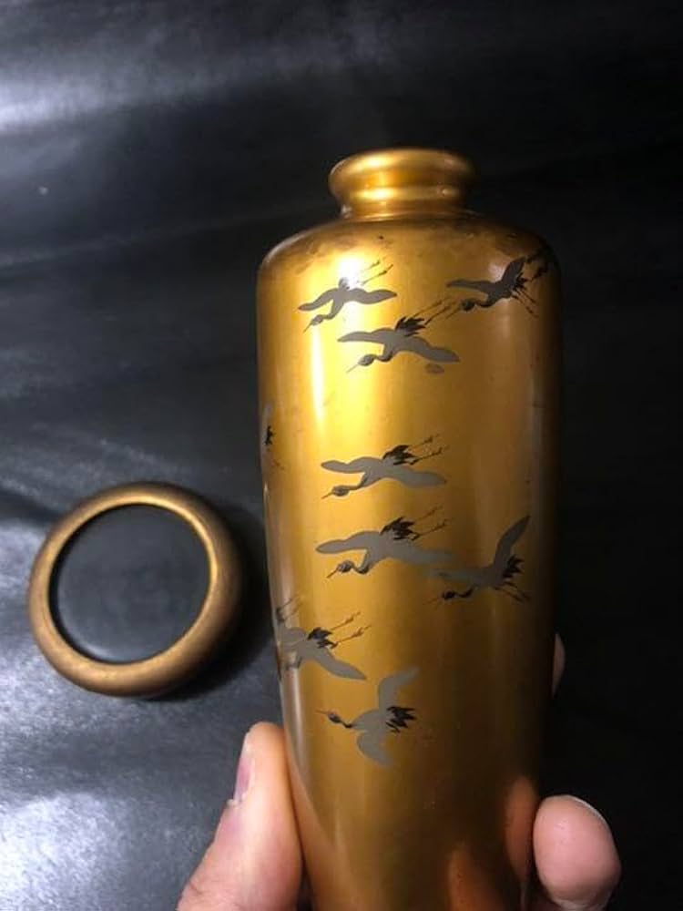 Amazon.co.jp: 極上品蔵から出てきた謎の黄金の蒔絵壺蒔絵壷骨董